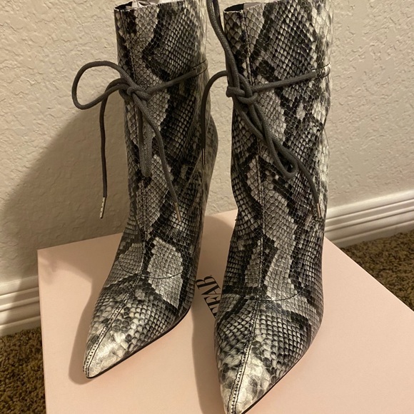 JustFab Khaliyah bootie - Picture 2 of 3